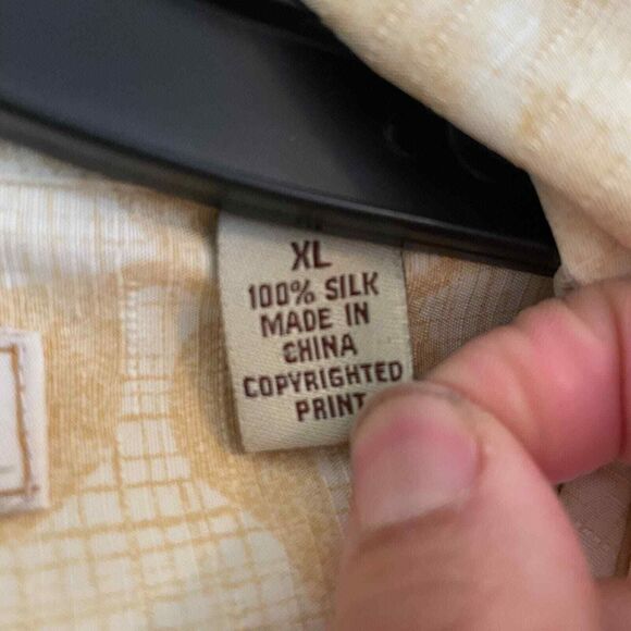 Tommy Bahama 100% Silk Button Up Shirt Yellow Tropical Leaves Aloha Camp Mens XL - Picture 6 of 7